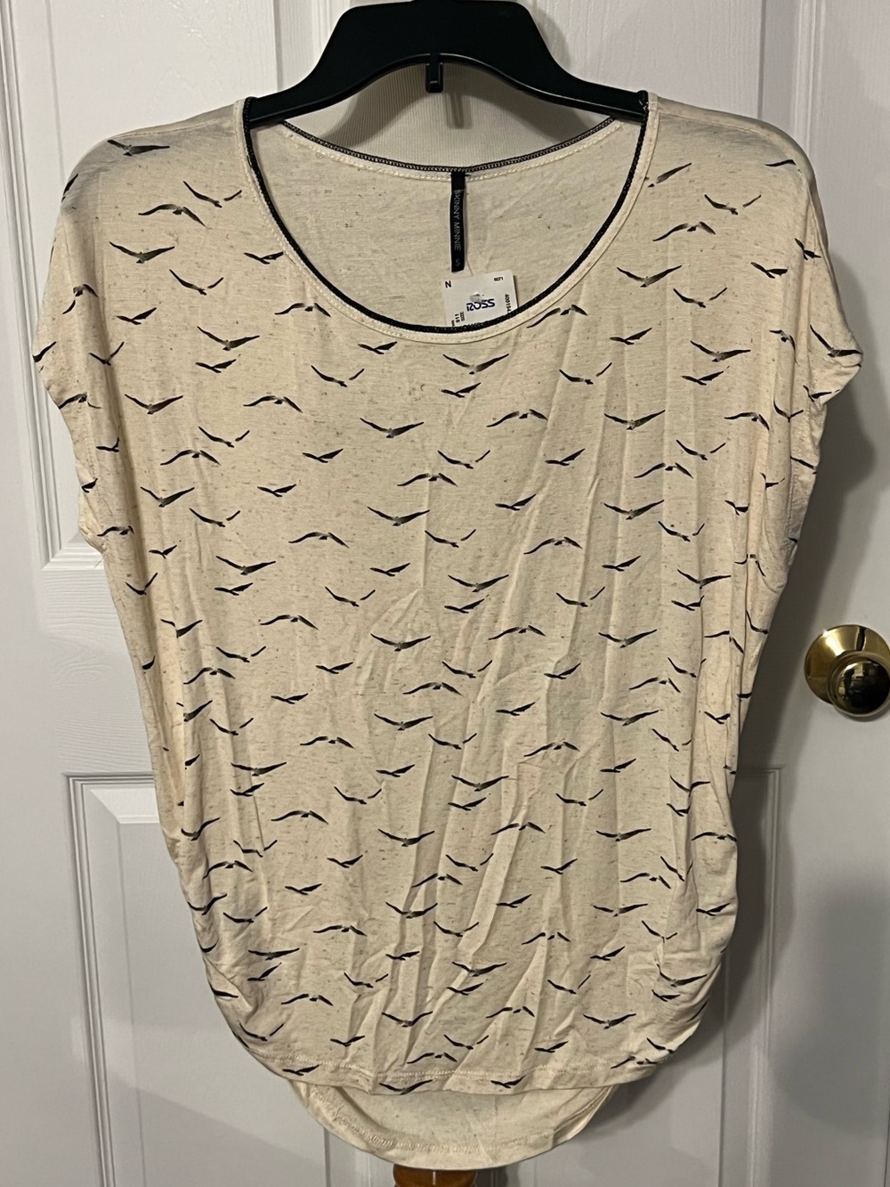 NWT Skinny Minnie Cream Short-Sleeve Tee with Black Bird Print